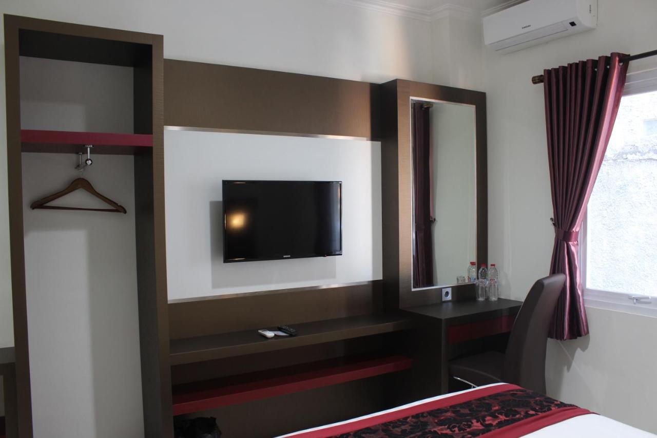 Idea'S Hotel Jalan Ibrahim Aji Bandung Ngoại thất bức ảnh